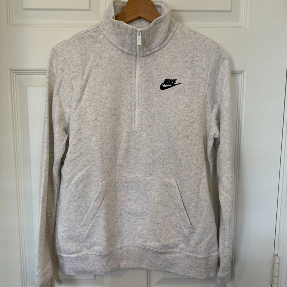 NWT Nike Club Fleece 1/4-Zip Pullover Sweatshirt, Size Small, Light Grey - Picture 4 of 5